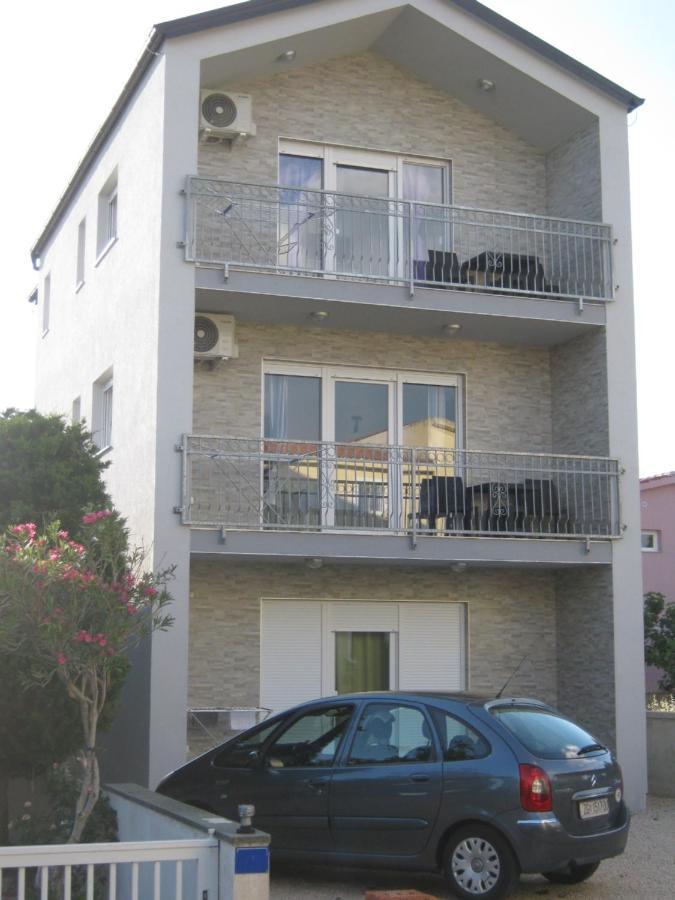 Apartmani Rebecca 비르 외부 사진